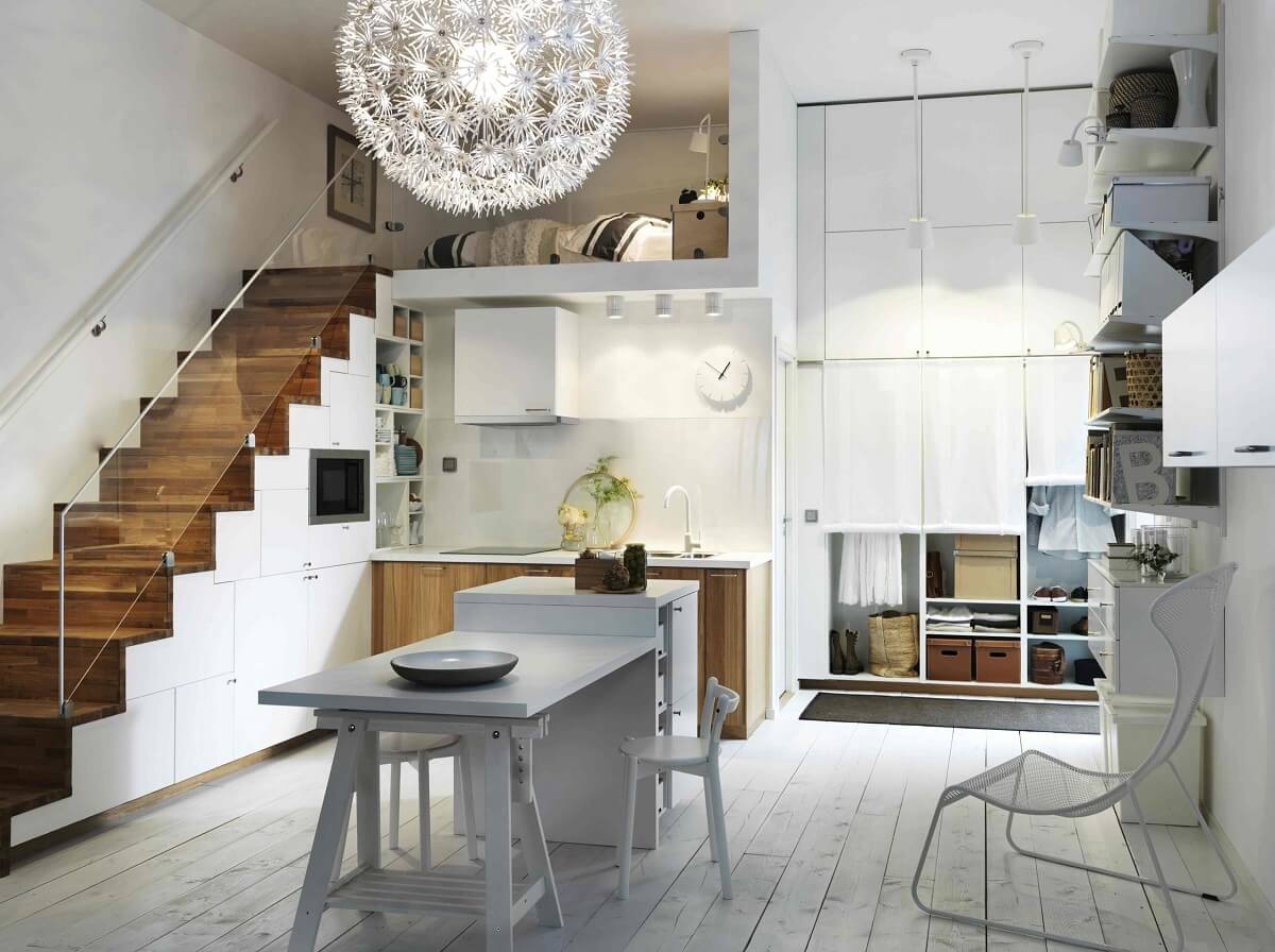 Кухня под лестницей в современном стиле